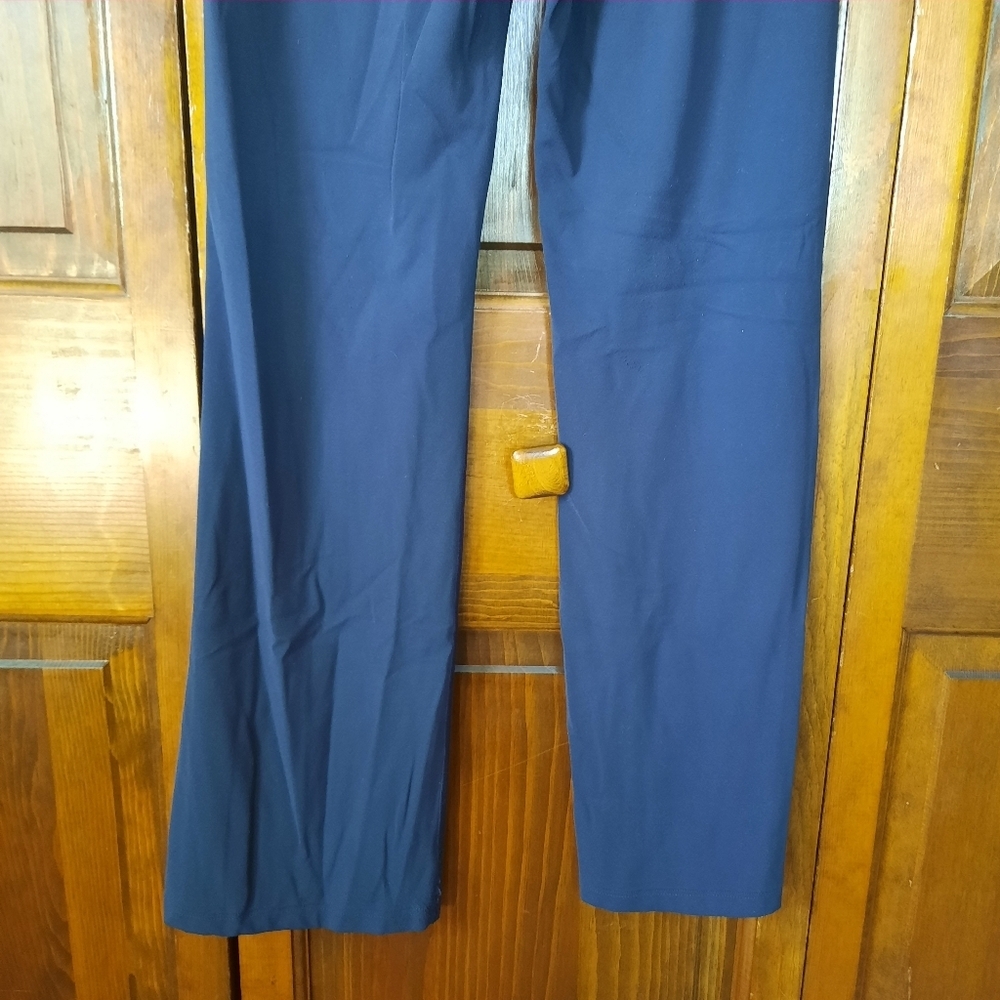 Athleta Studio Flare Pant Powervita Fabric Navy Yoga Activewear Leggings Size M - Picture 9 of 13